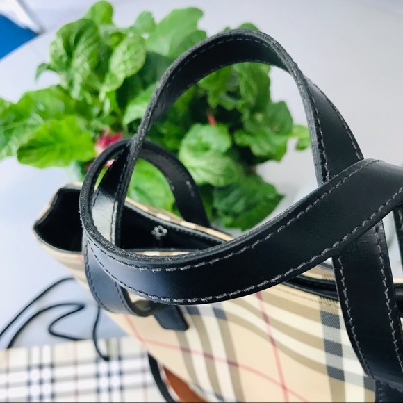 Burberry Nova Check Tote - Picture 5 of 15